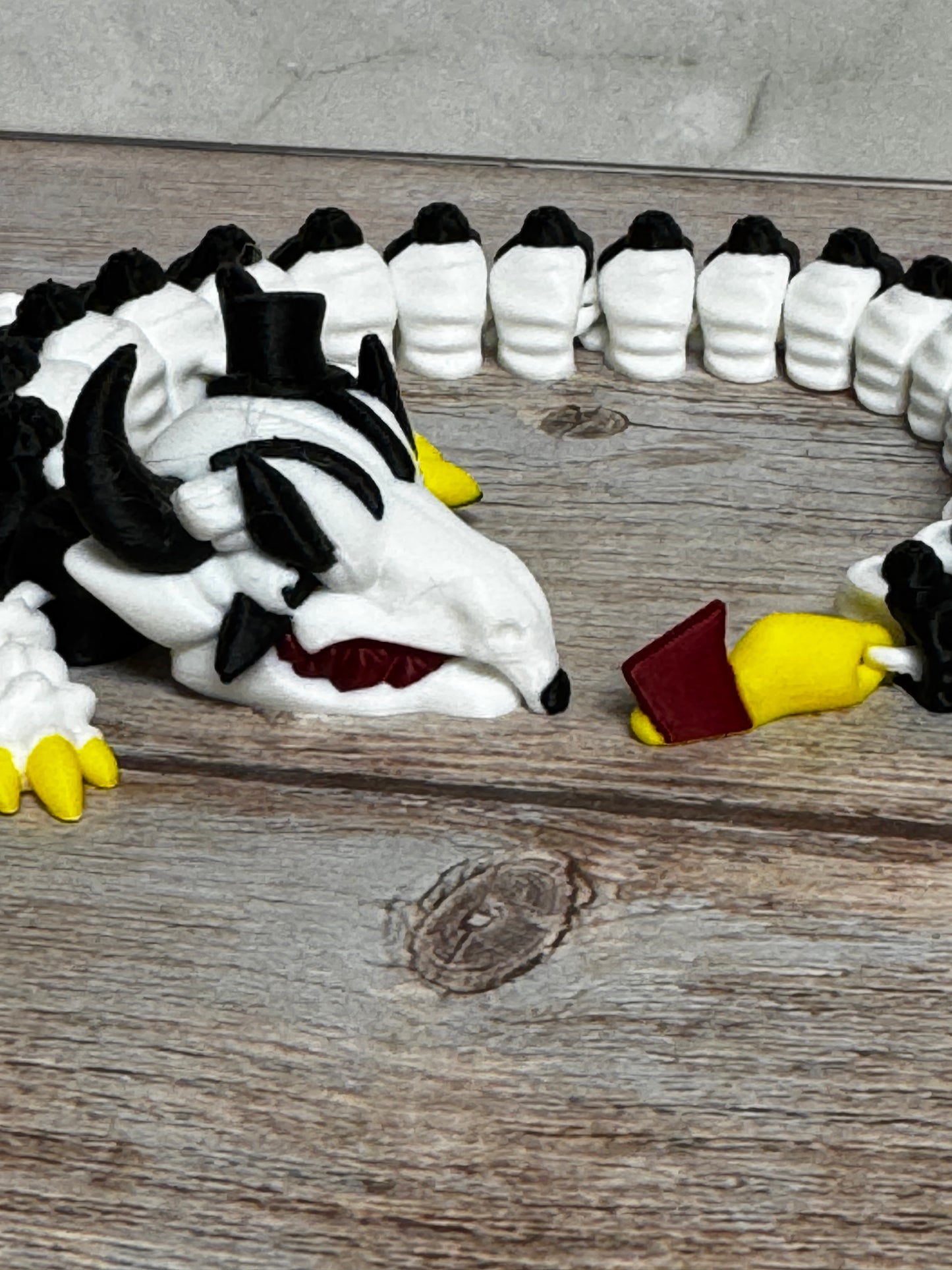 Gentleman Skeleton Dragon – Gothic Horror Articulated Collectible