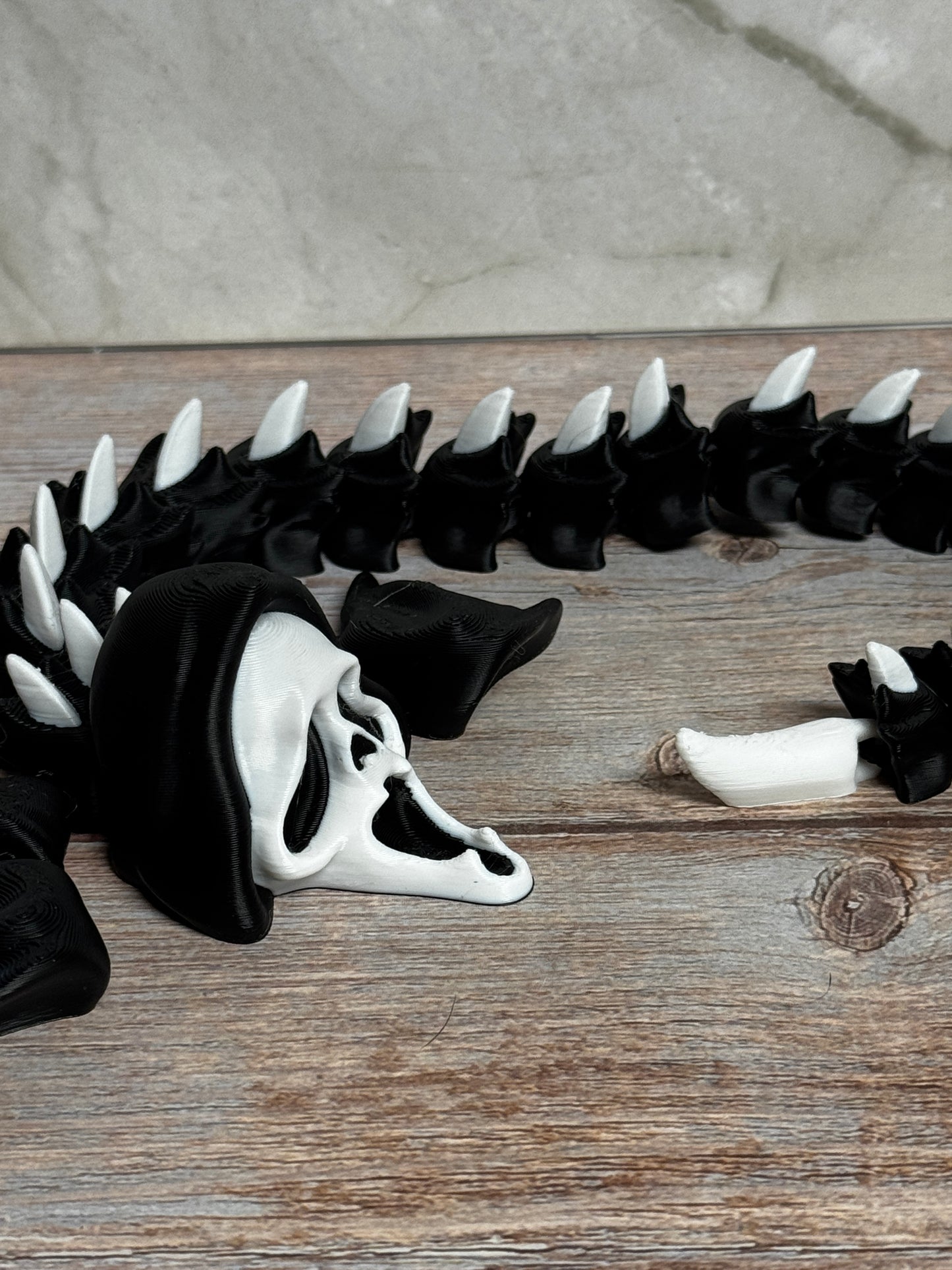 Ghostface Articulated Dragon – Horror Movie Inspired Fidget Collectible